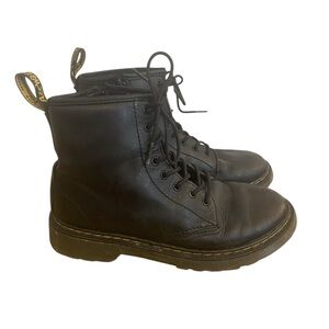 Dr. Martens Combat Boots Youth Size 4(M) 5(F) Black Leather Side Zip 1460 J